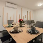 Lägenhet Apartman Nice Zadar