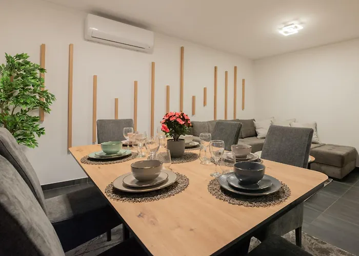 דירה Apartman Nice זאדאר