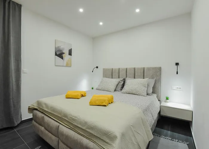 Apartman Nice דירה