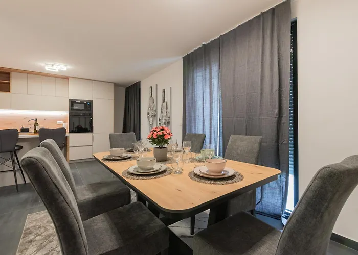 דירה Apartman Nice זאדאר