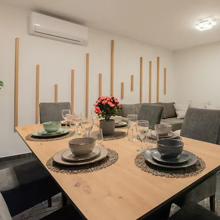 Daire Apartman Nice Zadar