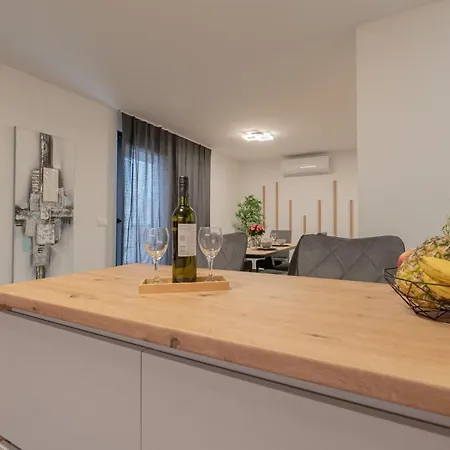 Apartment Apartman Nice *