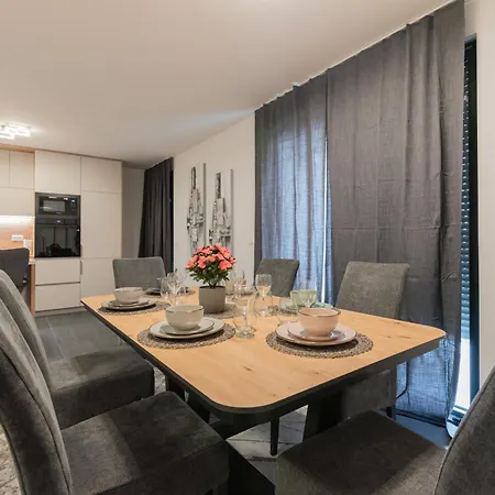 Daire Apartman Nice Zadar